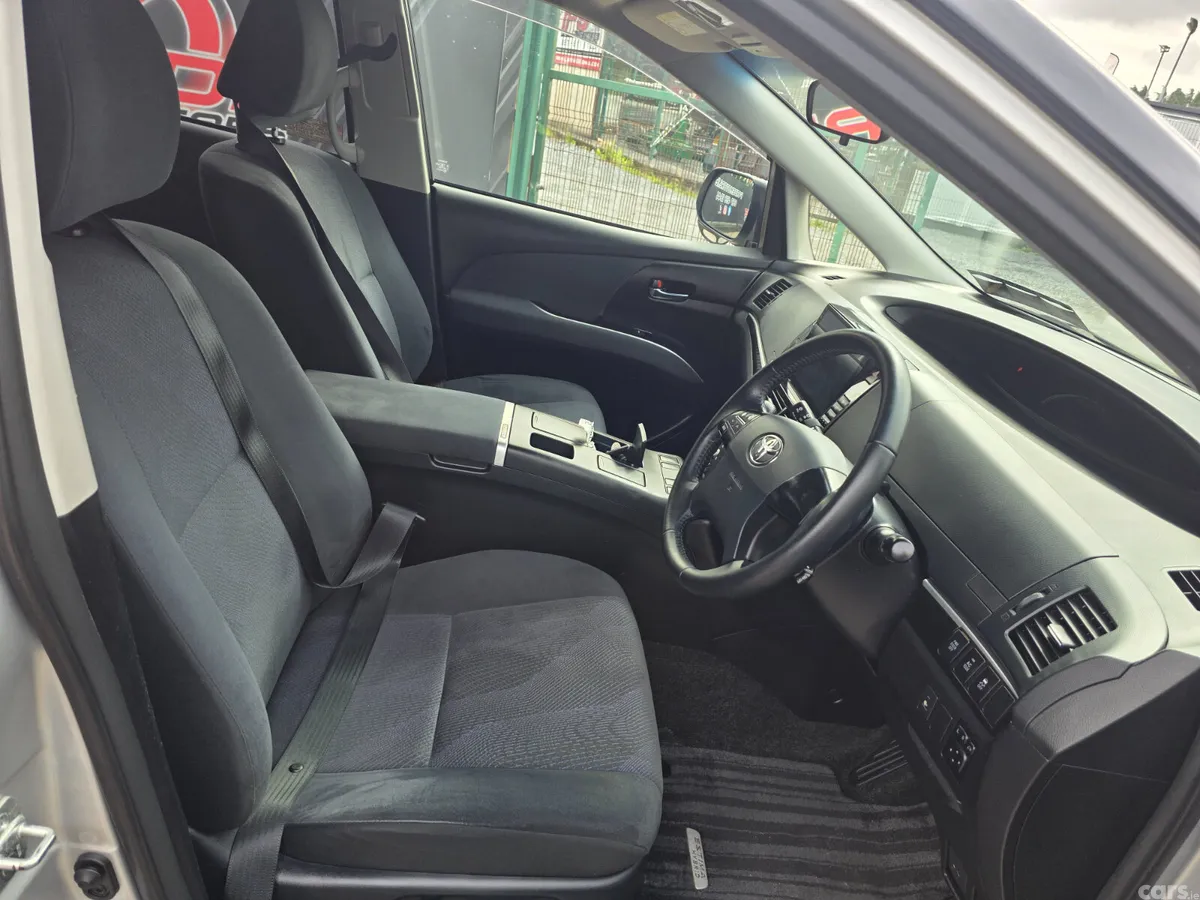 Toyota Estima MPV, Petrol Hybrid, 2015, Grey