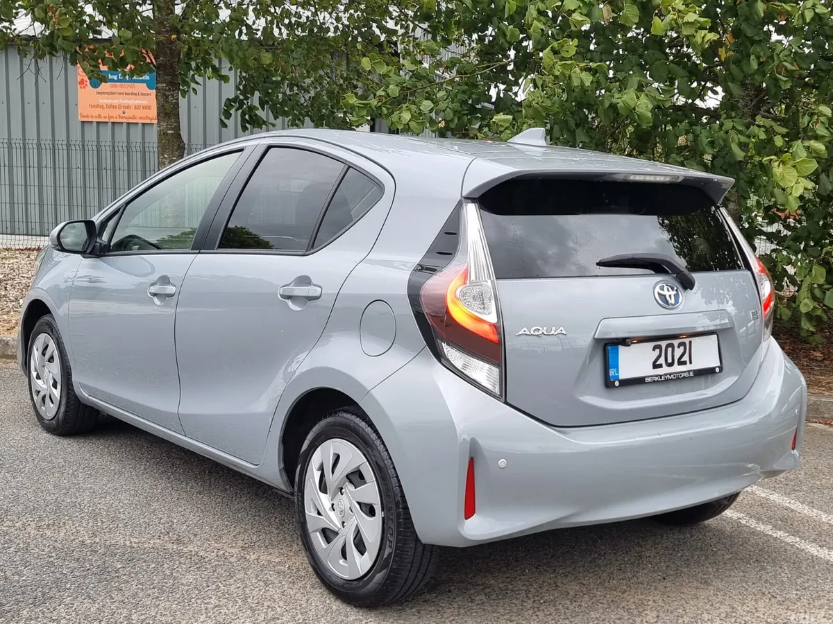 Toyota Aqua Hatchback, Petrol Hybrid, 2021, Grey