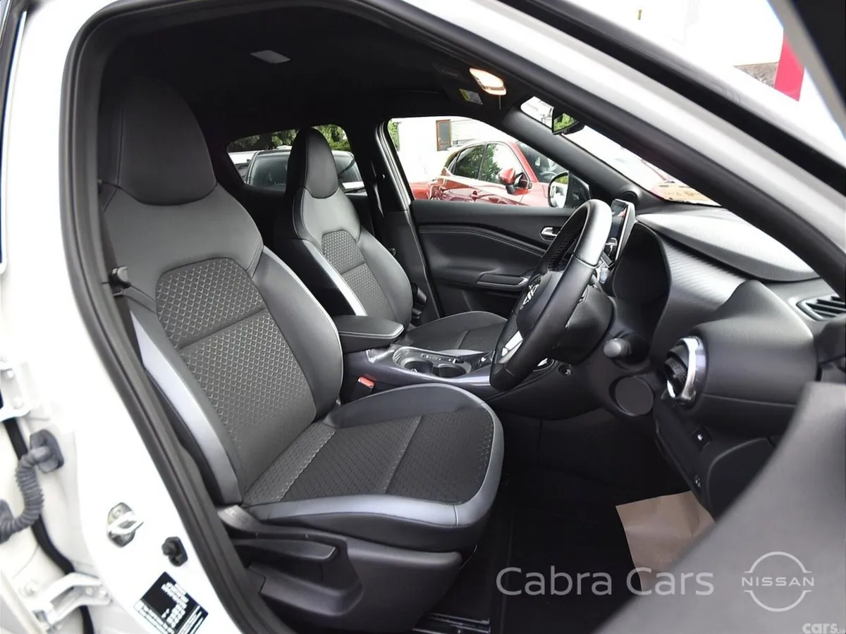 Nissan Juke SUV, Petrol Hybrid, 2025, White