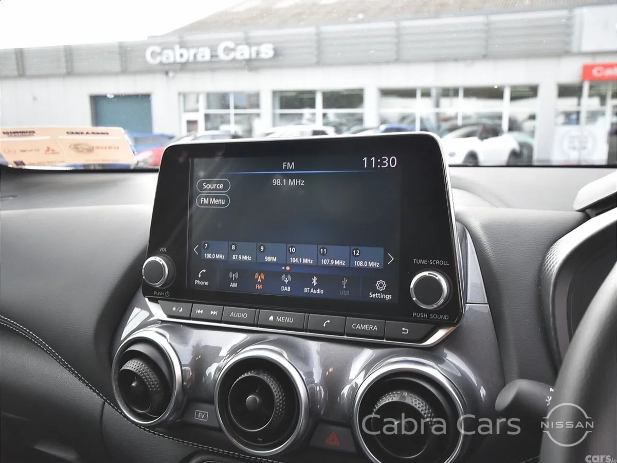Nissan Juke SUV, Petrol Hybrid, 2025, White