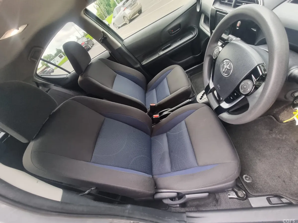 Toyota Aqua Hatchback, Petrol Hybrid, 2021, Grey