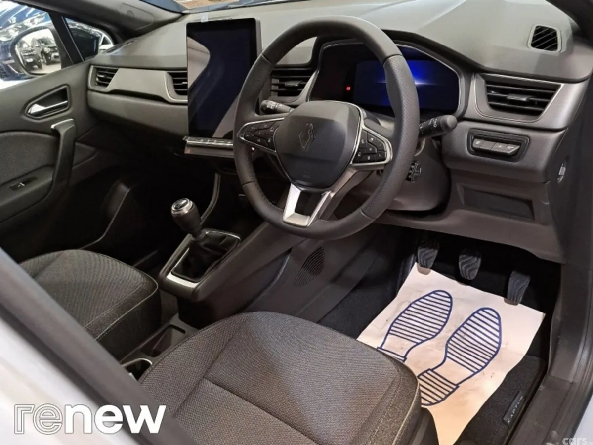 Renault Captur SUV, Petrol, 2026, Grey