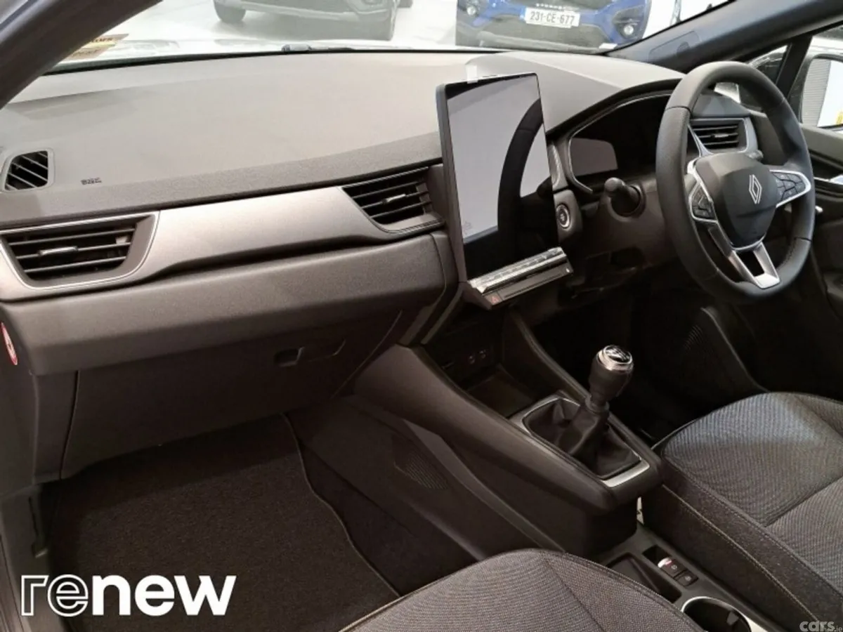 Renault Captur SUV, Petrol, 2026, Grey
