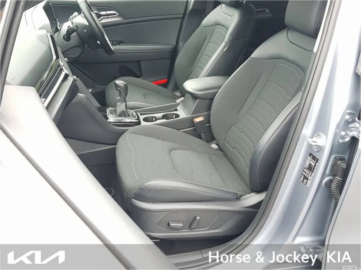 Kia Sportage SUV, Diesel Hybrid, 2023, Grey
