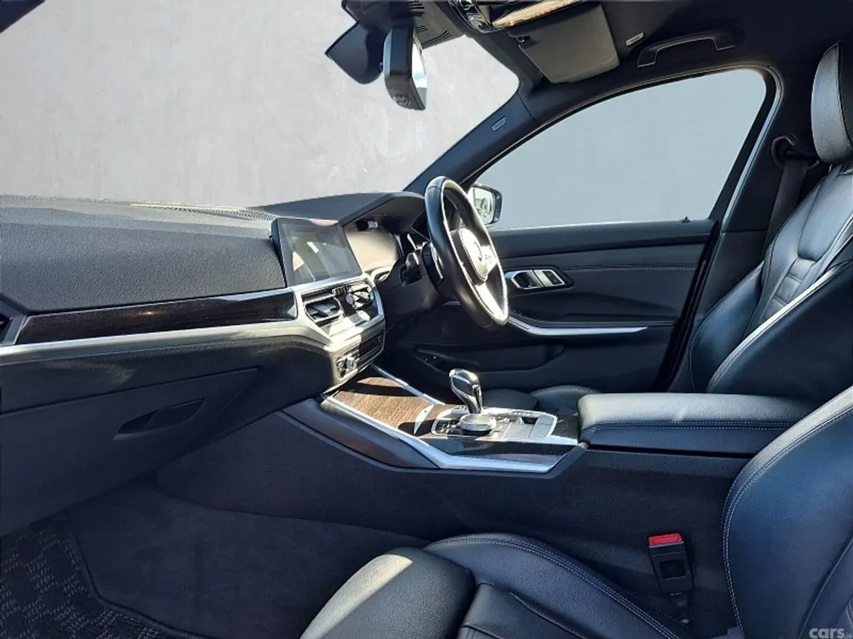 BMW 3-Series Saloon, Petrol Plug-in Hybrid, 2019, Grey