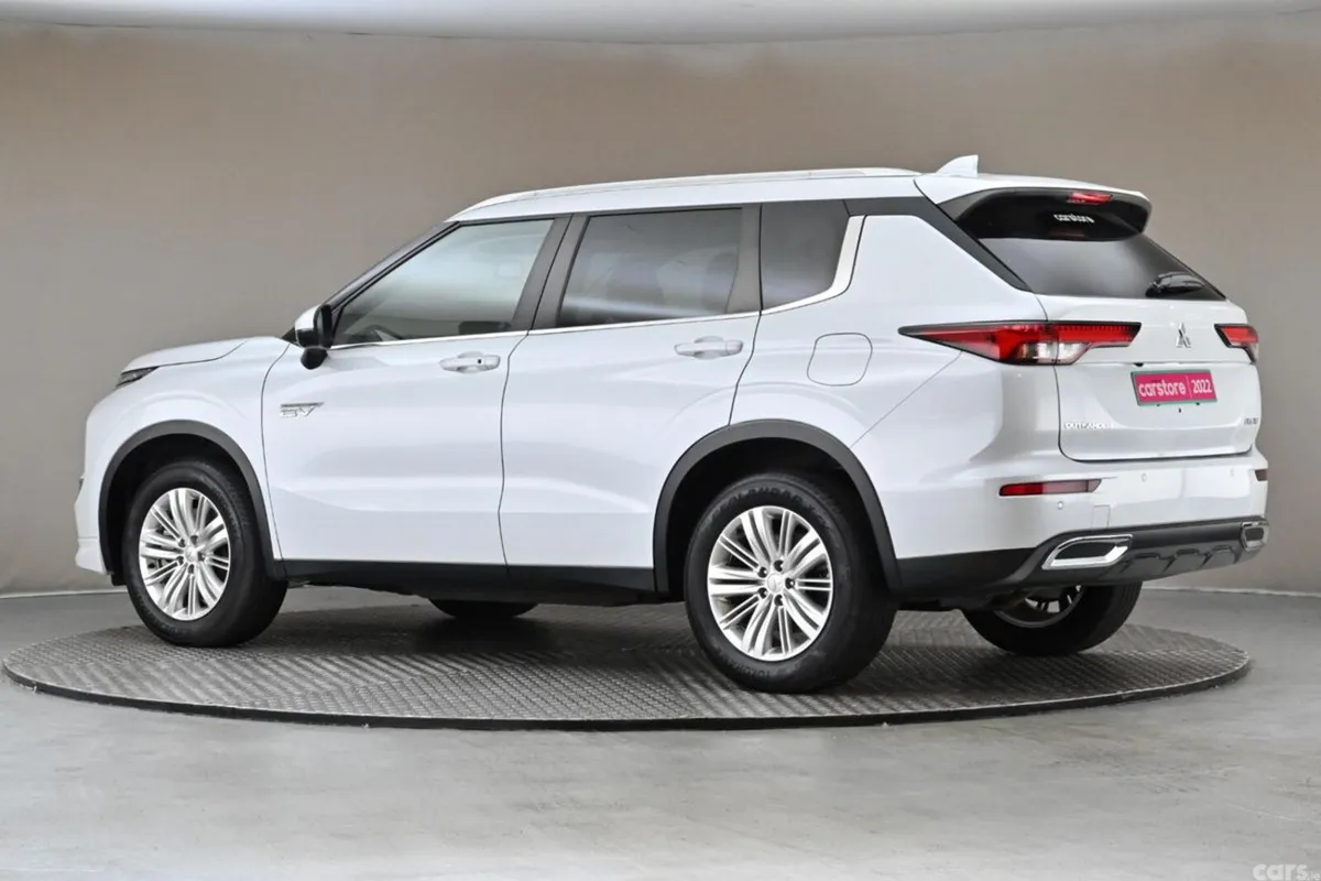 Mitsubishi Outlander SUV, Petrol Plug-in Hybrid, 2022, White