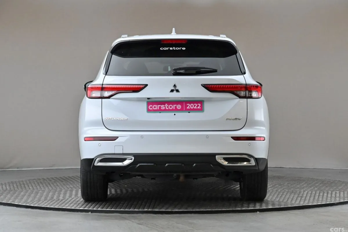 Mitsubishi Outlander SUV, Petrol Plug-in Hybrid, 2022, White