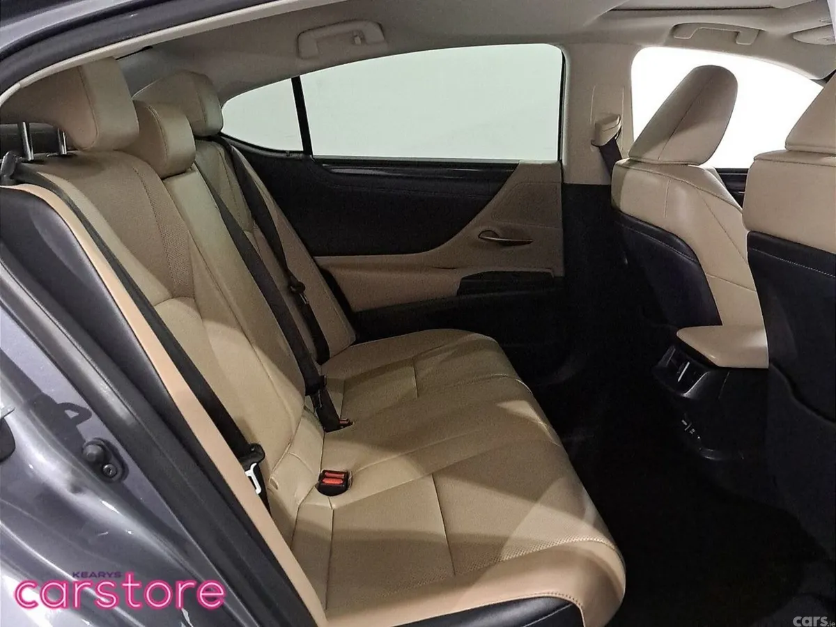 Lexus ES Saloon, Petrol Hybrid, 2021, Grey
