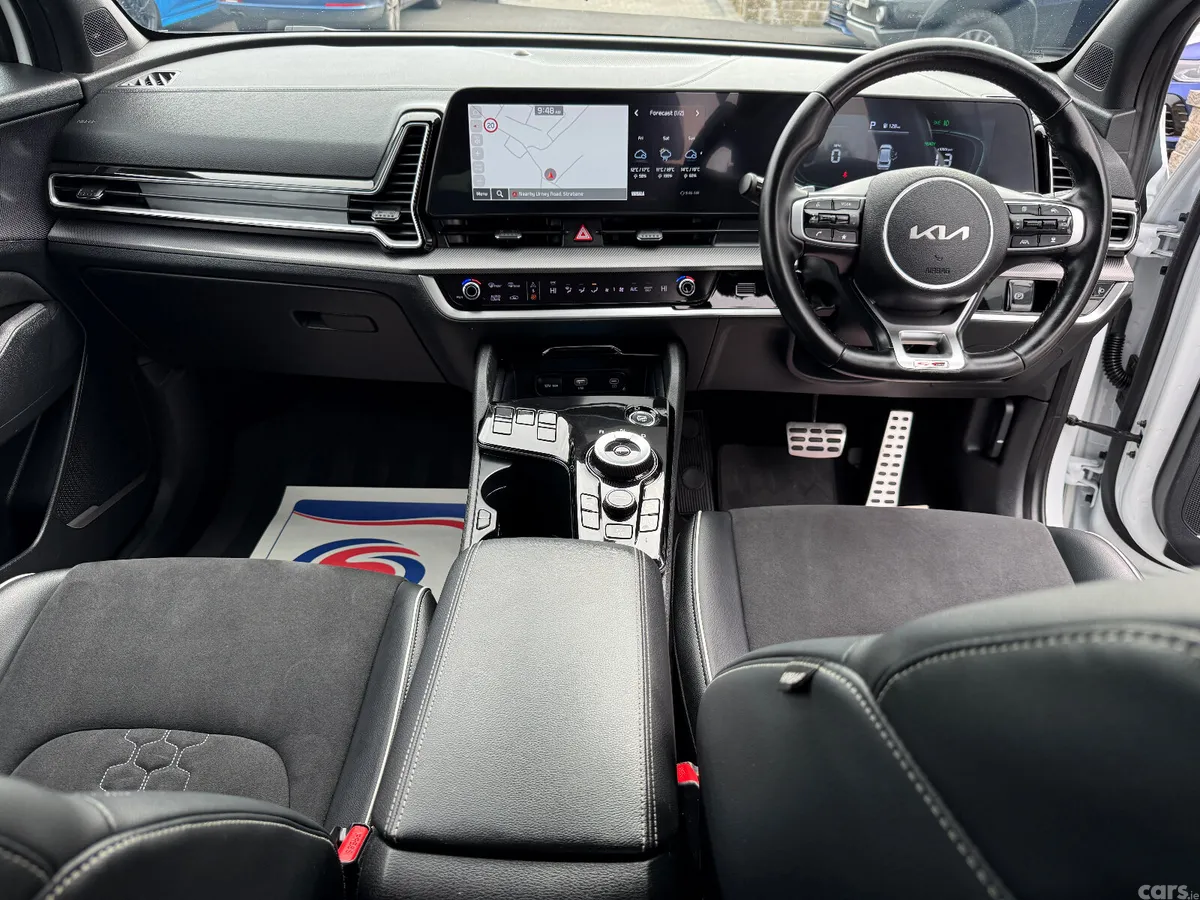 Kia Sportage SUV, Petrol Hybrid, 2023, White