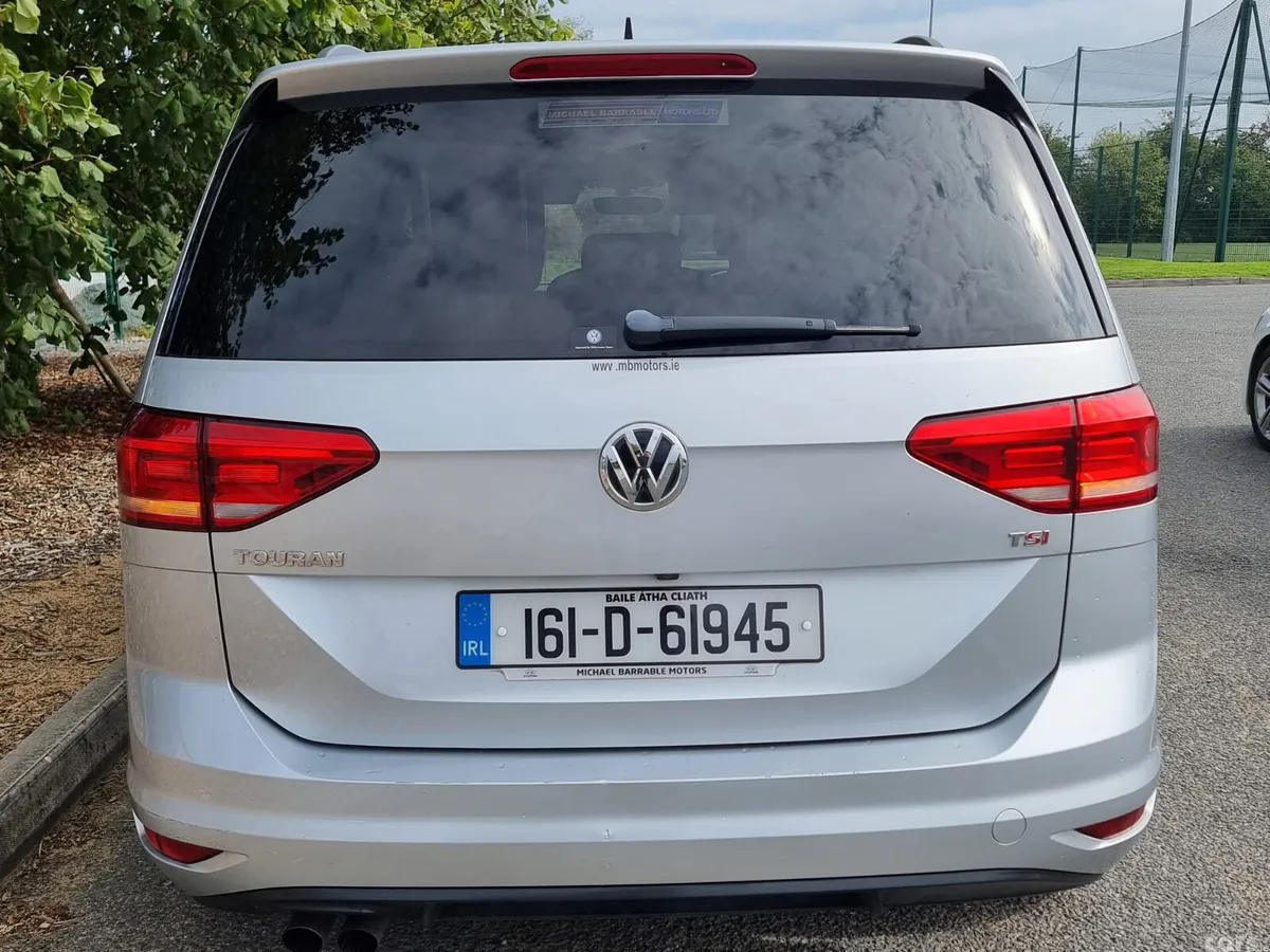 Volkswagen Touran MPV, Petrol, 2016, Silver