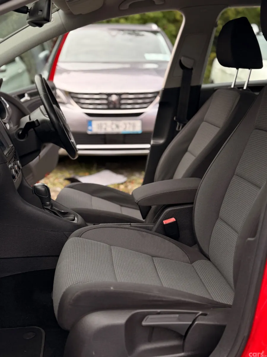 Volkswagen Golf Hatchback, Petrol, 2012, Red