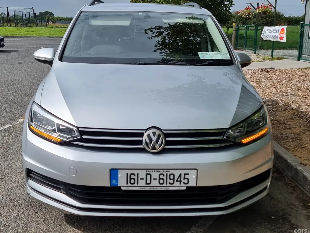 Volkswagen Touran MPV, Petrol, 2016, Silver