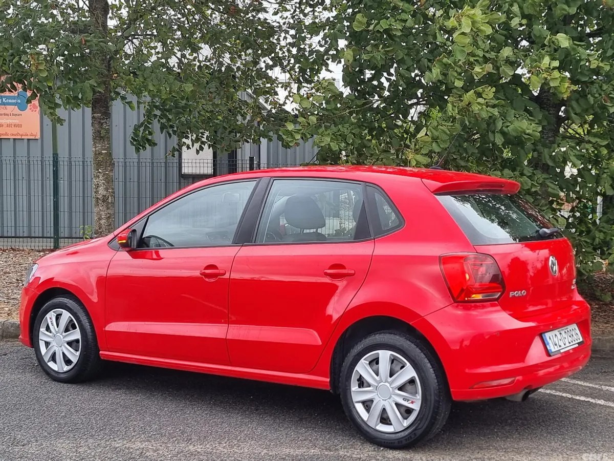 Volkswagen Polo Hatchback, Petrol, 2014, Red