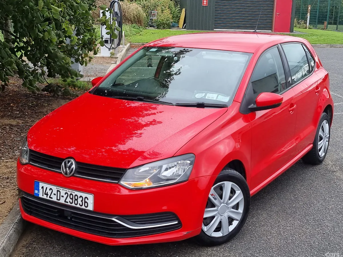 Volkswagen Polo Hatchback, Petrol, 2014, Red