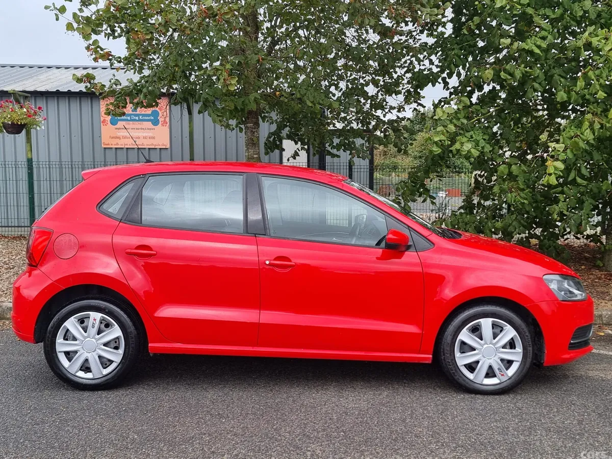 Volkswagen Polo Hatchback, Petrol, 2014, Red