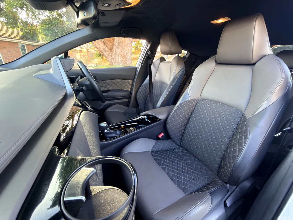 Toyota C-HR Hatchback, Petrol Hybrid, 2023, White