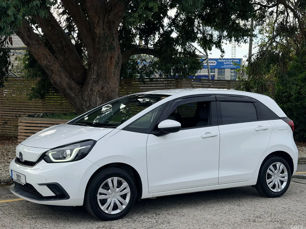 Honda Fit Hatchback, Petrol Hybrid, 2021, White