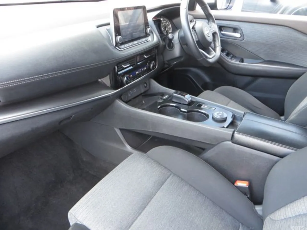 Nissan X-Trail Hatchback, Petrol Hybrid, 2023, Silver