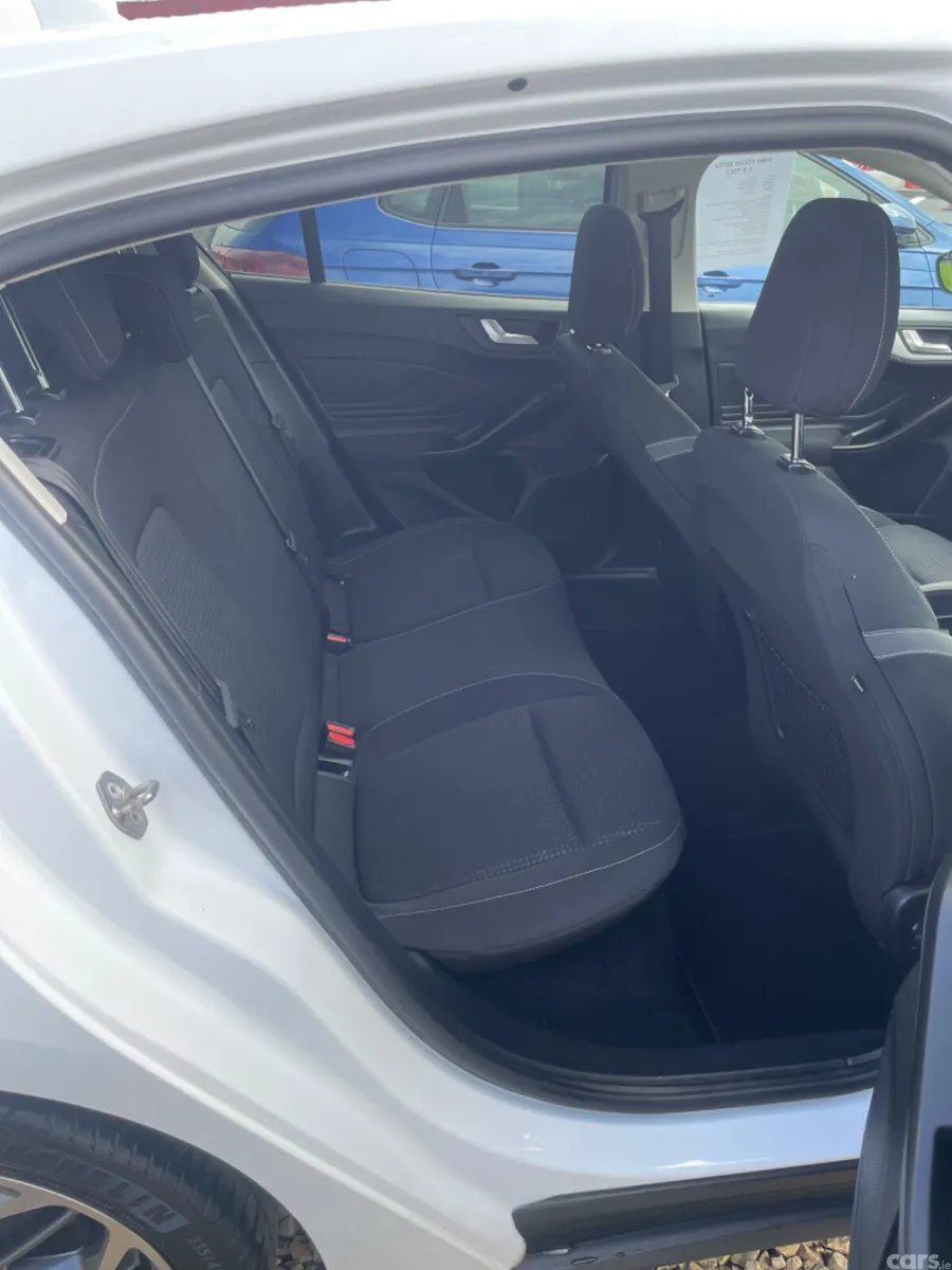 Ford Focus Hatchback, Diesel, 2018, White