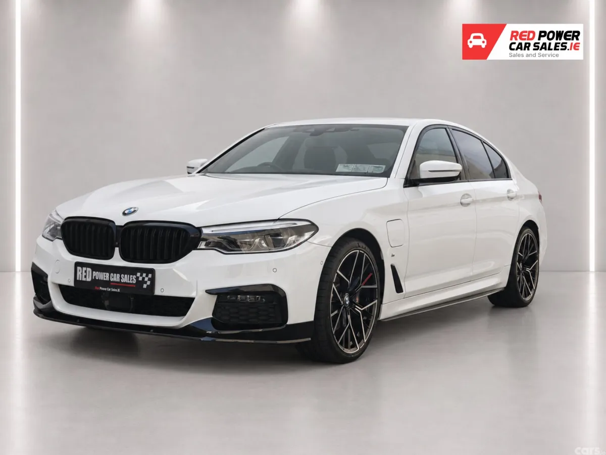BMW 5-Series Saloon, Petrol Plug-in Hybrid, 2019, White