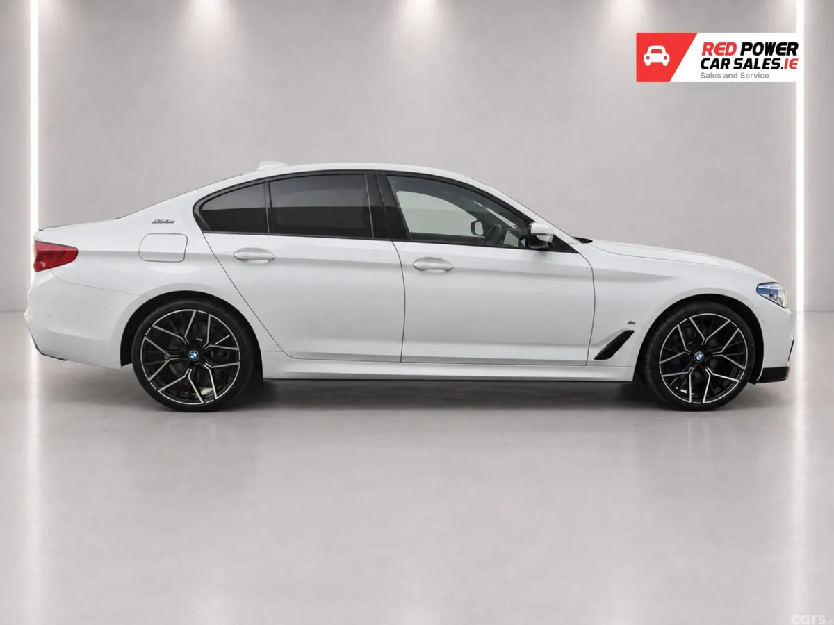 BMW 5-Series Saloon, Petrol Plug-in Hybrid, 2019, White