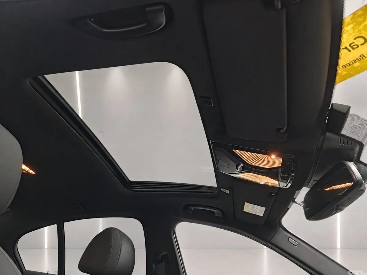 BMW 5-Series Saloon, Petrol Plug-in Hybrid, 2019, White