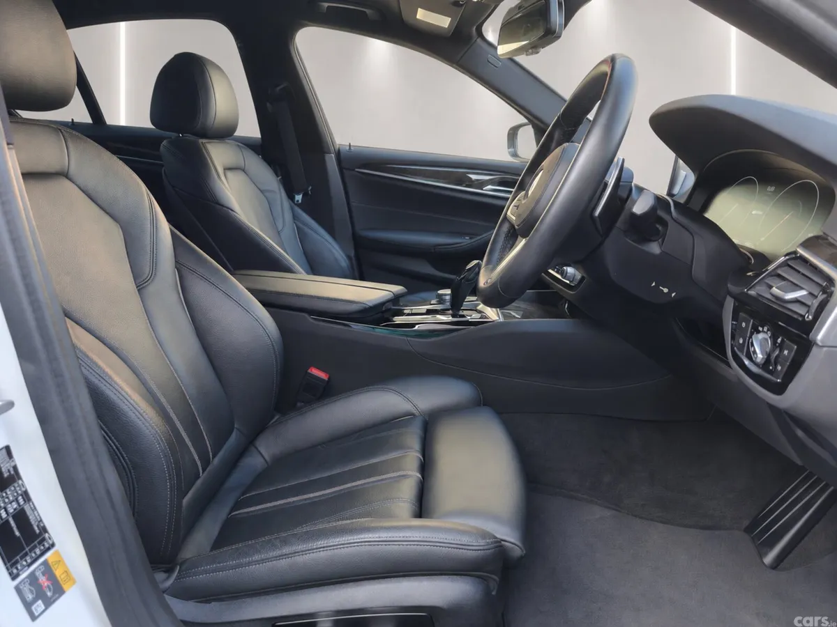 BMW 5-Series Saloon, Petrol Plug-in Hybrid, 2019, White