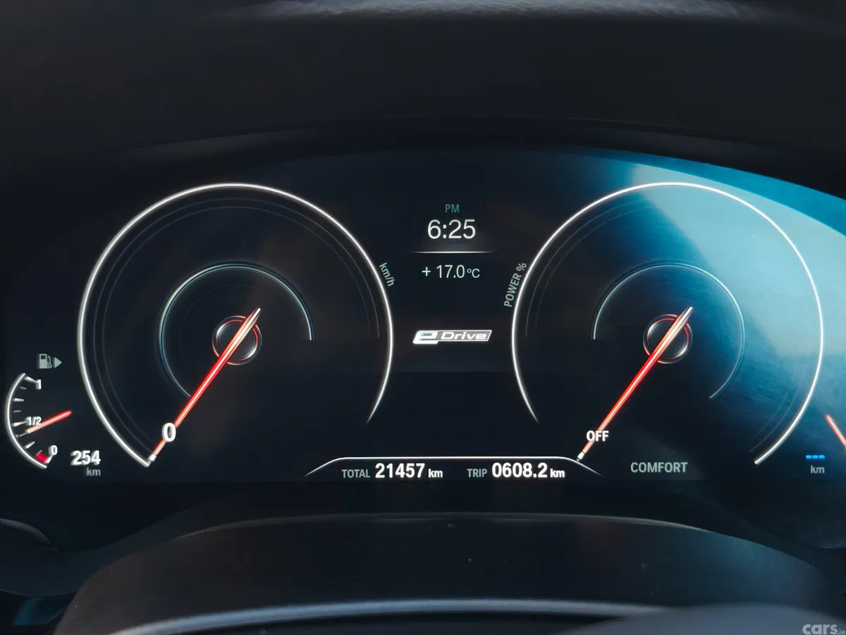 BMW 5-Series Saloon, Petrol Plug-in Hybrid, 2019, White