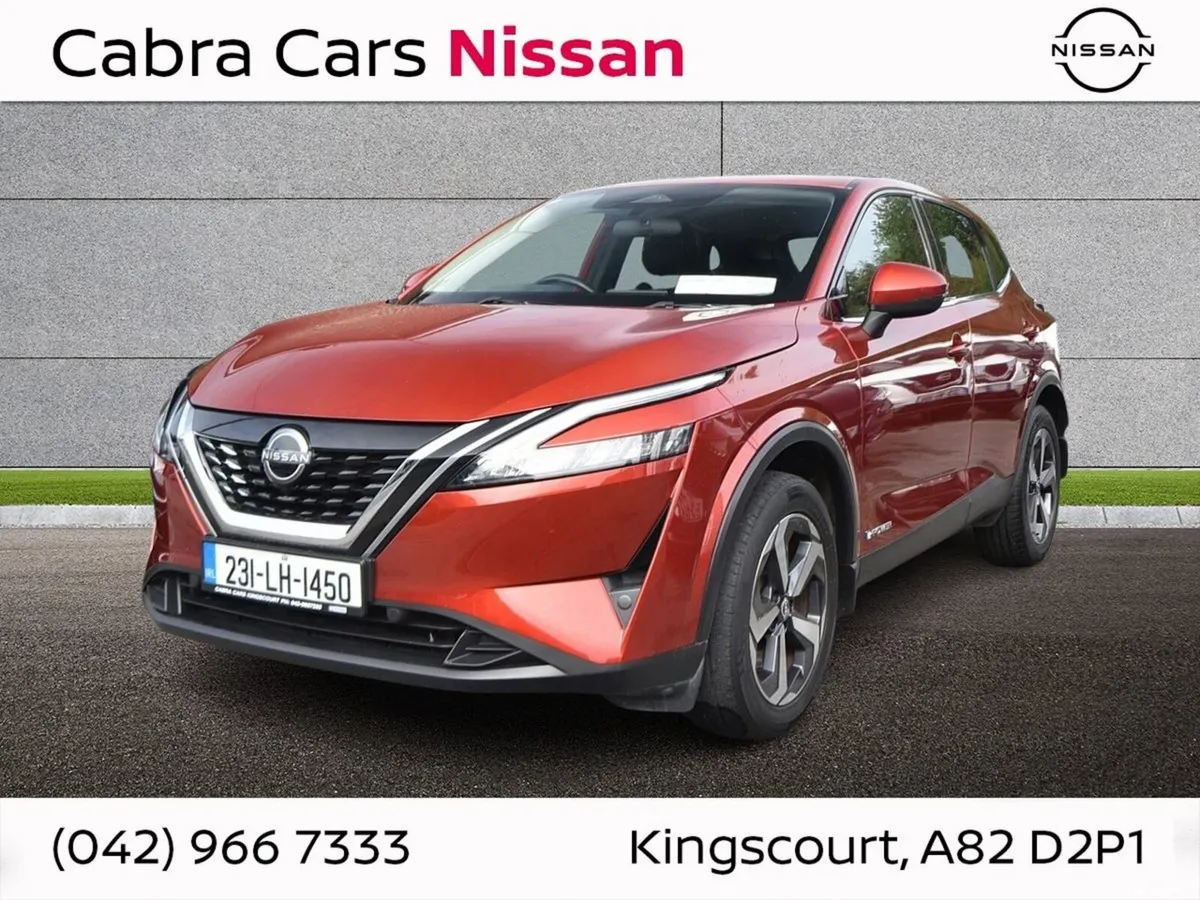 Nissan Qashqai MPV, Petrol, 2023, Red