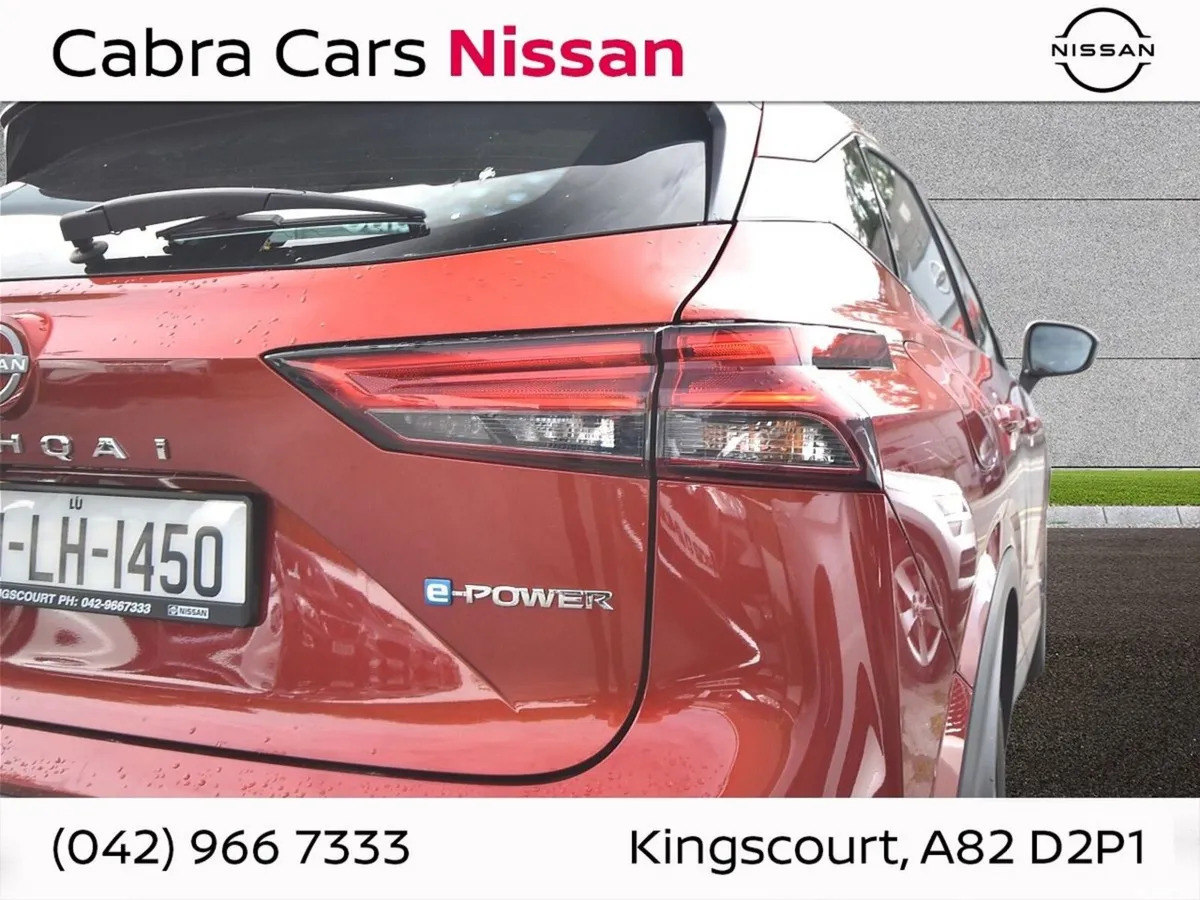 Nissan Qashqai MPV, Petrol, 2023, Red