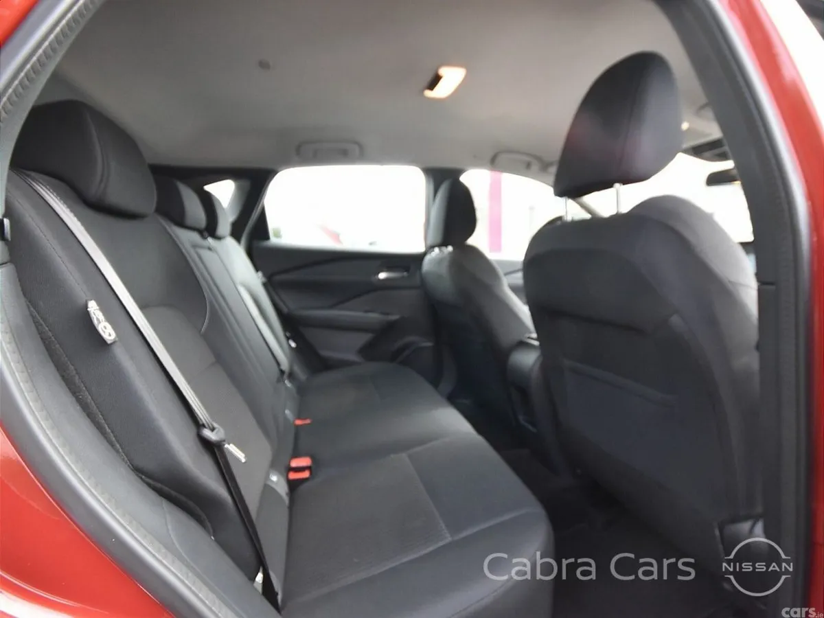 Nissan Qashqai MPV, Petrol, 2023, Red