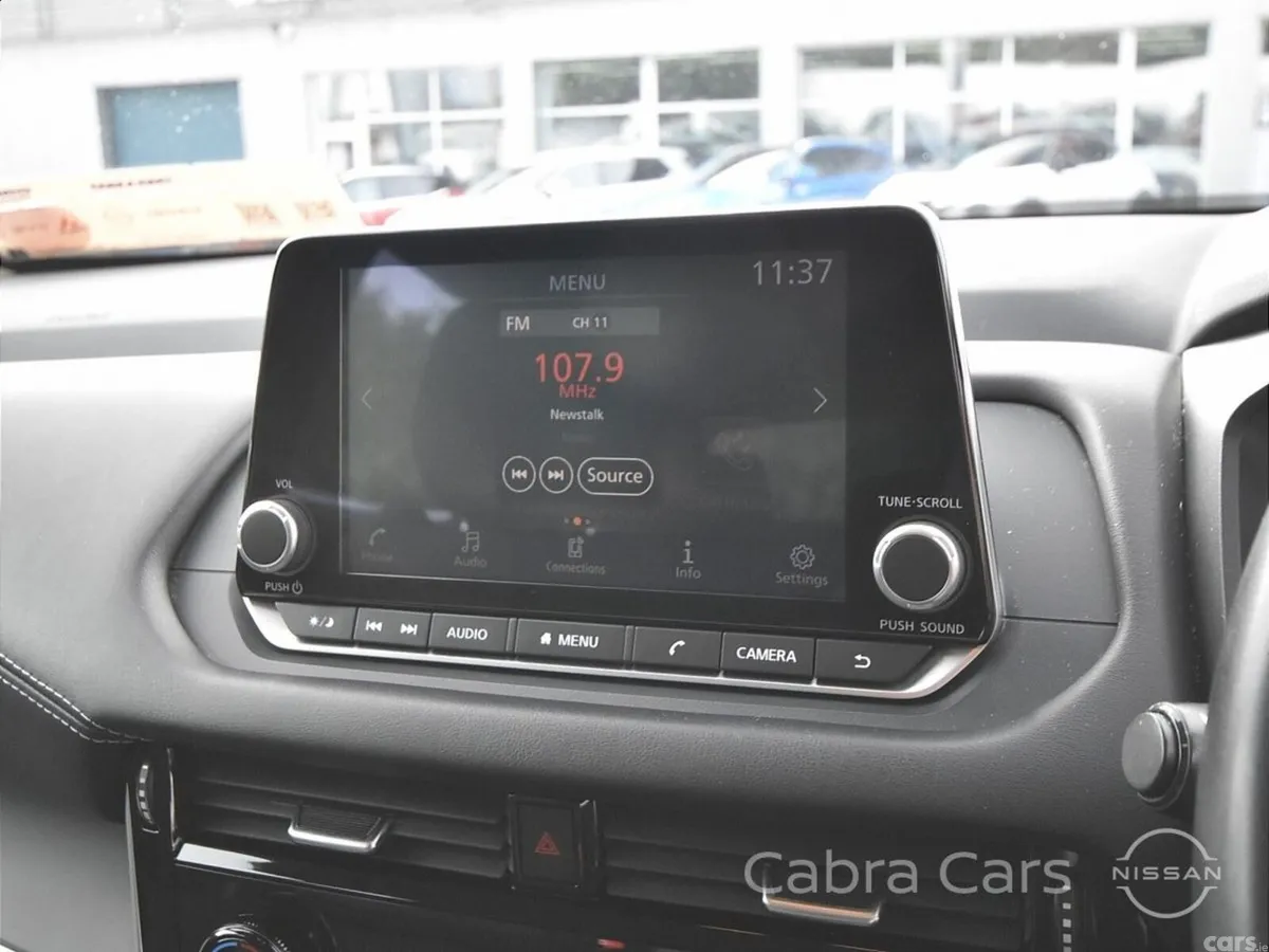 Nissan Qashqai MPV, Petrol, 2023, Red