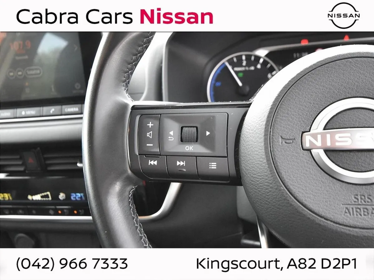 Nissan Qashqai MPV, Petrol, 2023, Red