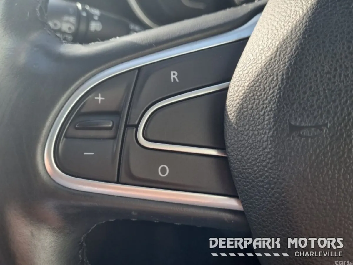 Renault Kadjar SUV, Diesel, 2019, Red