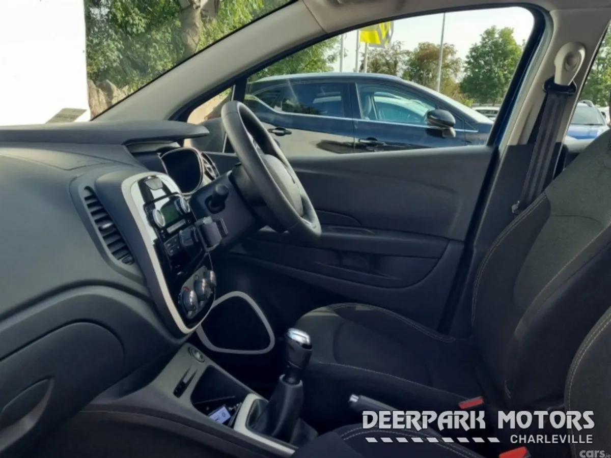 Renault Captur Hatchback, Diesel, 2019, Blue