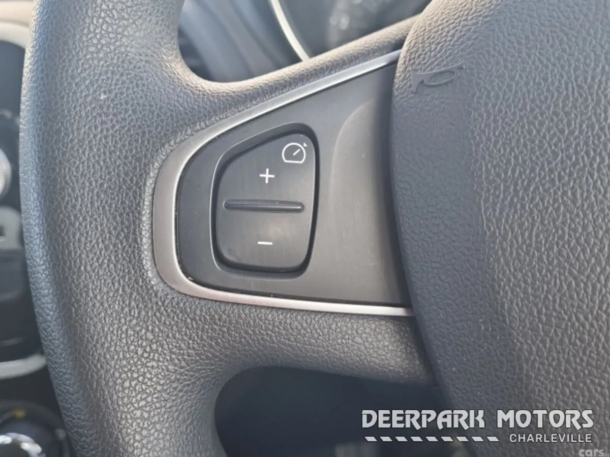 Renault Captur Hatchback, Diesel, 2019, Blue