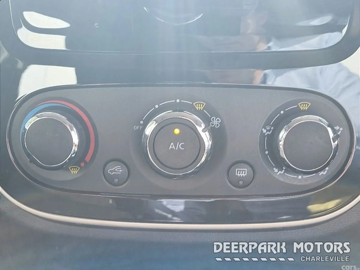 Renault Captur Hatchback, Diesel, 2019, Blue