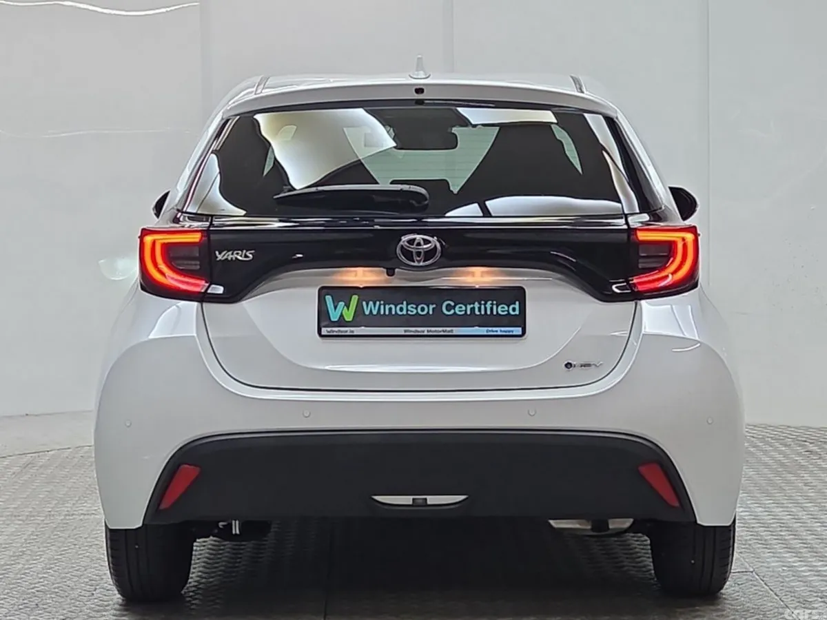 Toyota Yaris Hatchback, Petrol Hybrid, 2024, White