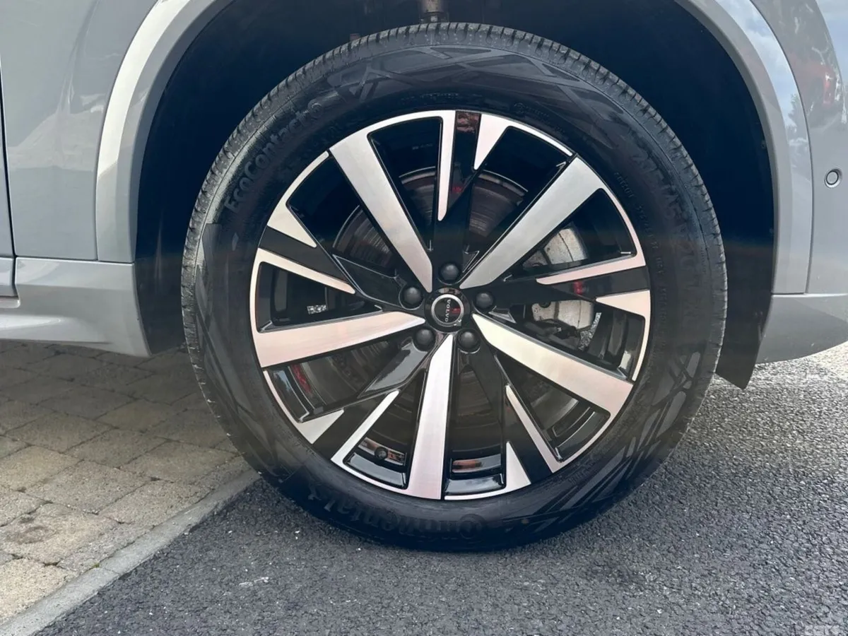 Volvo XC90 SUV, Petrol Plug-in Hybrid, 2025, Grey