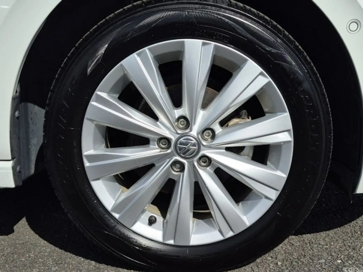 Volkswagen Polo Hatchback, Petrol, 2021, White