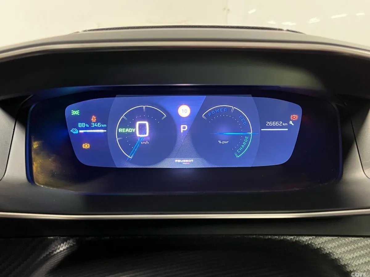 Peugeot 2008 SUV, Electric, 2025, Grey