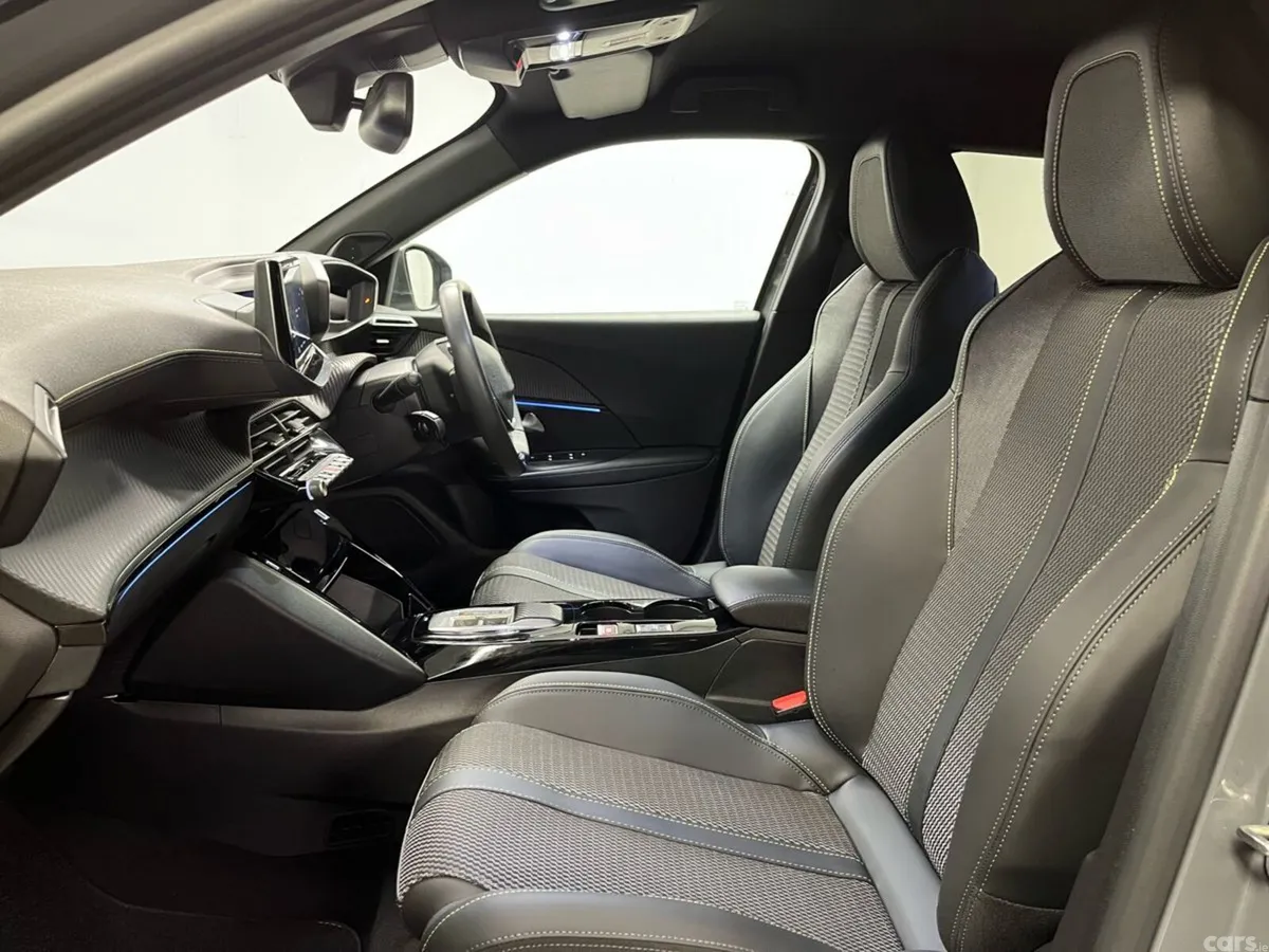 Peugeot 2008 SUV, Electric, 2025, Grey