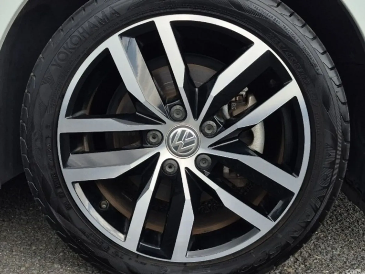 Volkswagen Golf Hatchback, Petrol, 2018, White