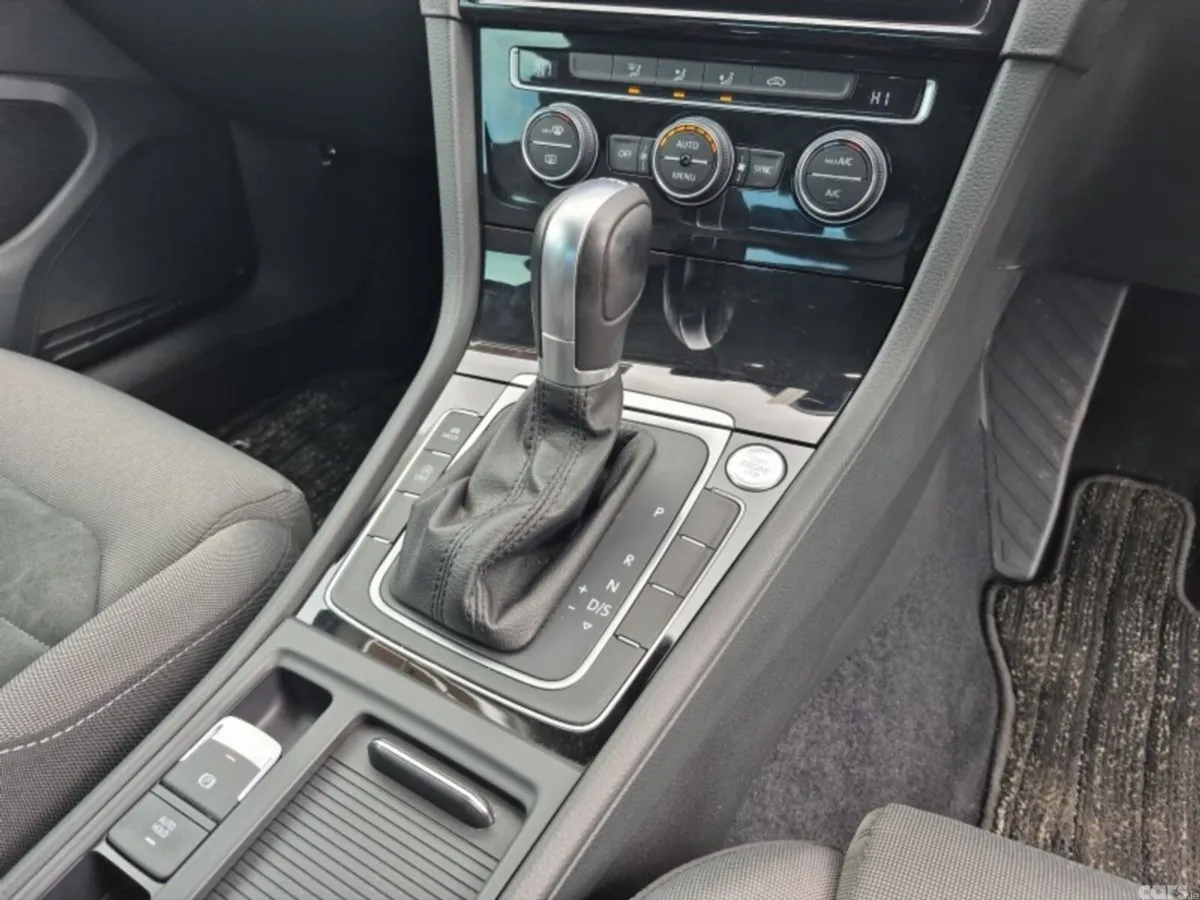 Volkswagen Golf Hatchback, Petrol, 2018, White