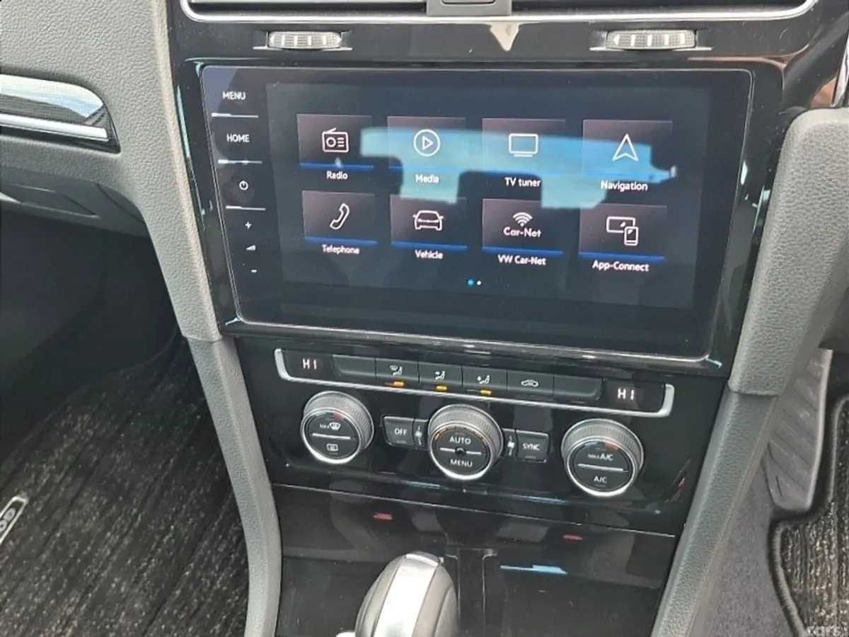 Volkswagen Golf Hatchback, Petrol, 2018, White