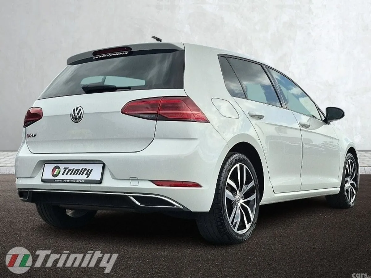 Volkswagen Golf Hatchback, Petrol, 2018, White