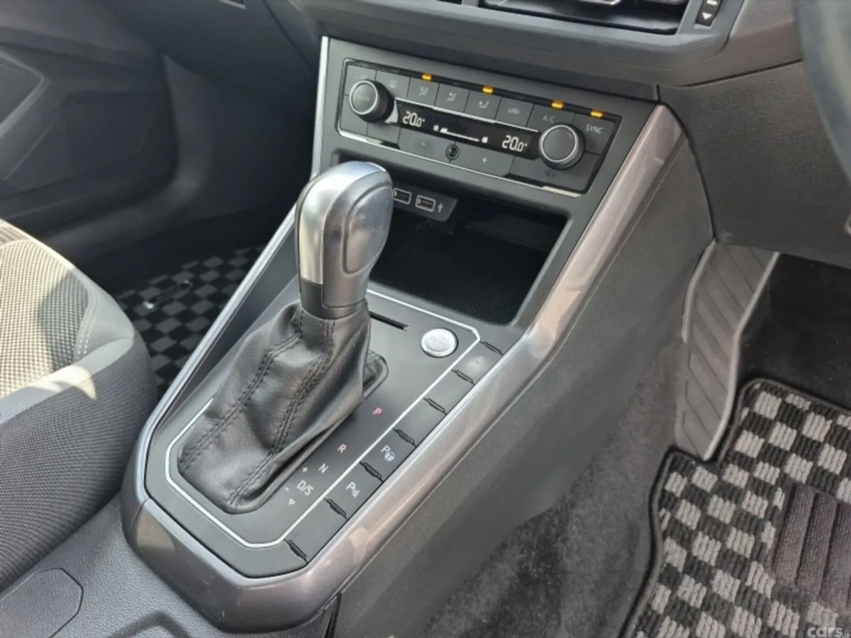 Volkswagen Polo Hatchback, Petrol, 2021, White