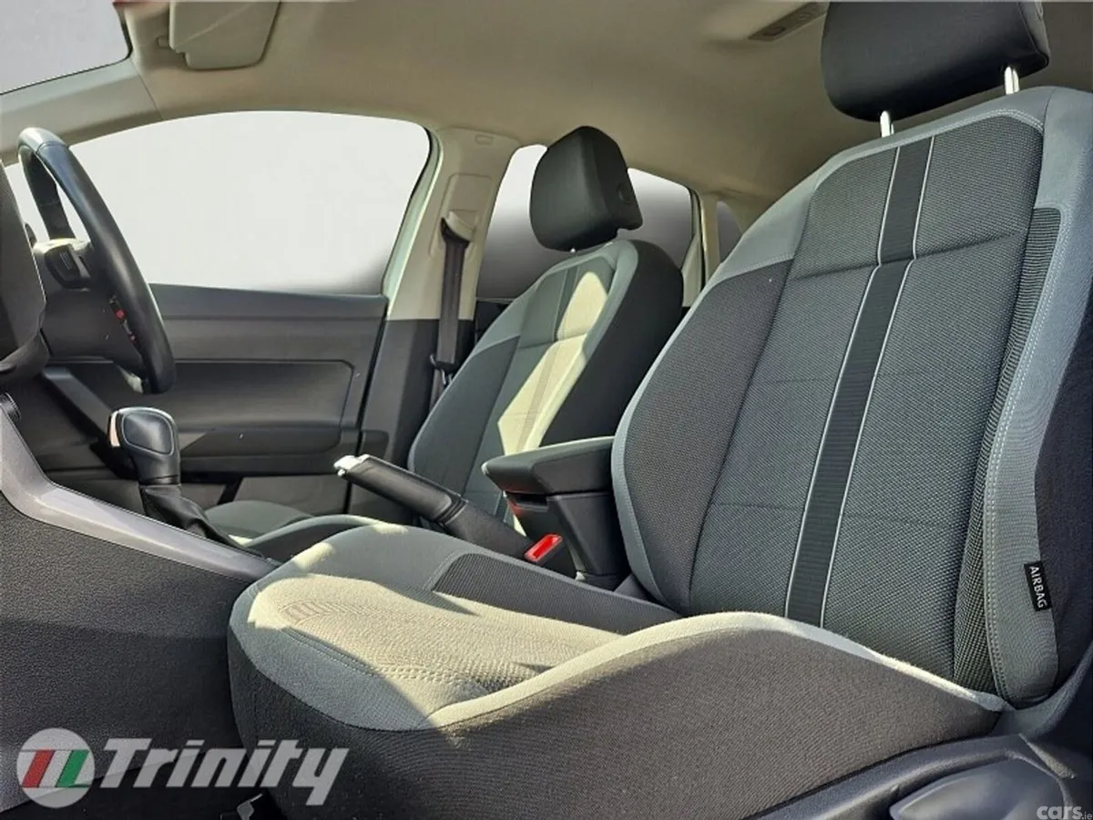 Volkswagen Polo Hatchback, Petrol, 2021, White