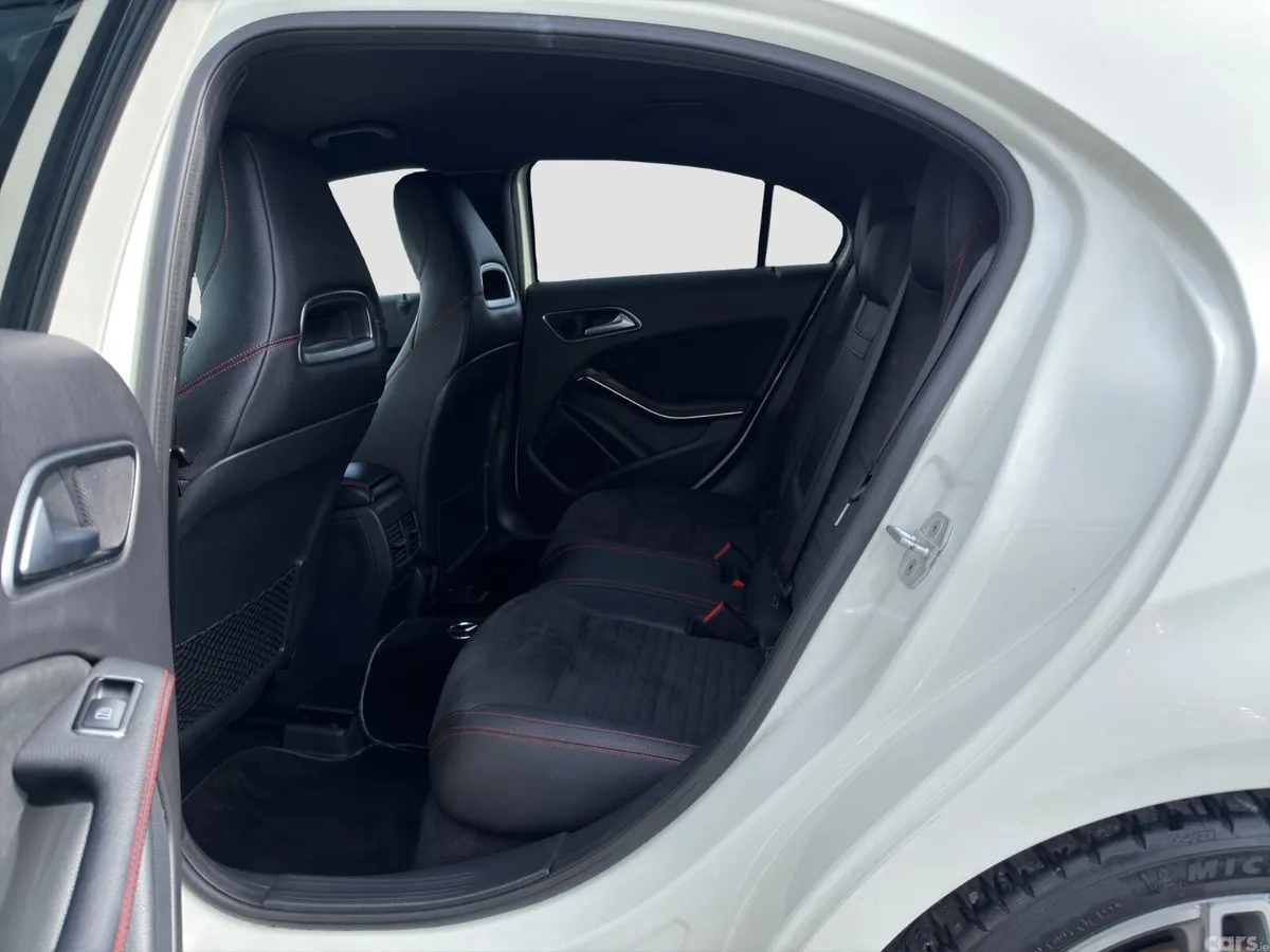 Mercedes-Benz A-Class Hatchback, Petrol, 2017, White