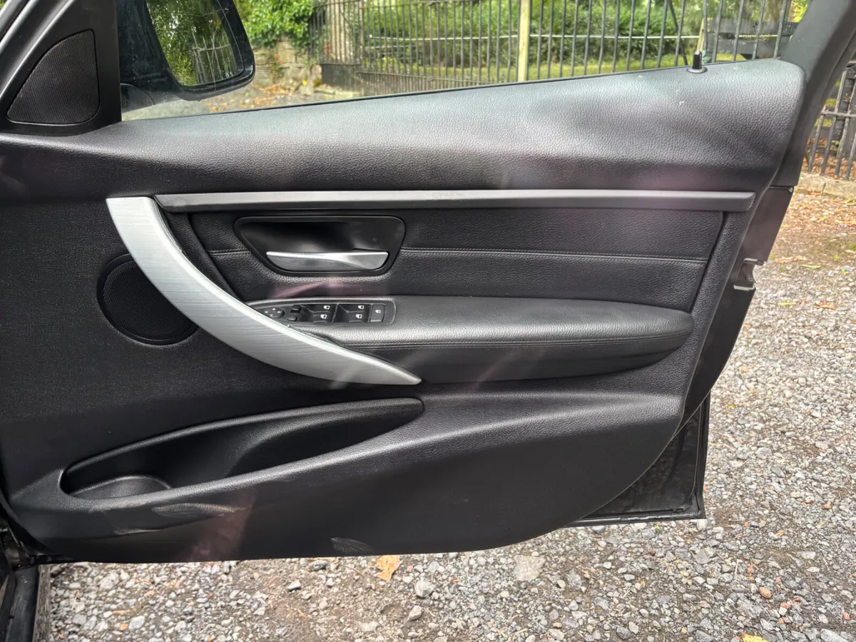 BMW 3-Series Saloon, Diesel, 2013, Black